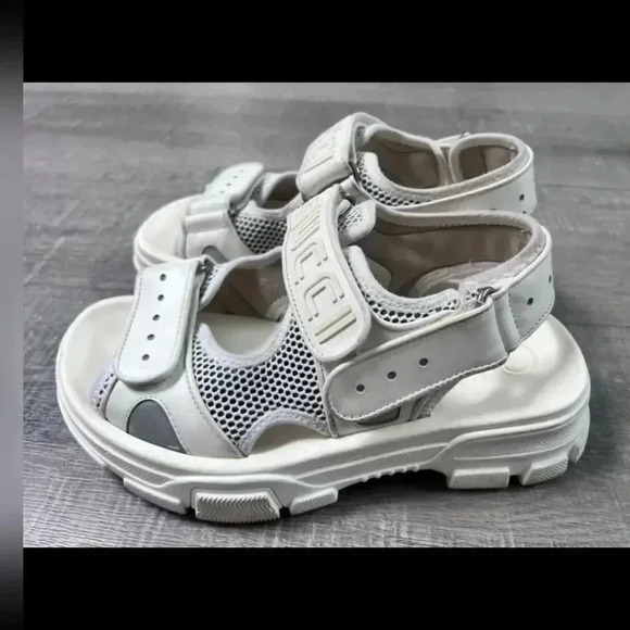 GUCCI LEATHER &
MESH SANDAL AGURU TREK - Picture 6 of 9